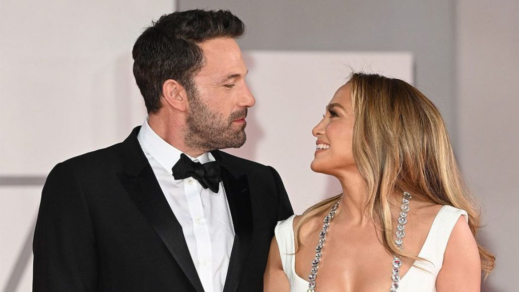 Ben Affleck y Jennifer López se dan el sí quiero ante familia y celebridades