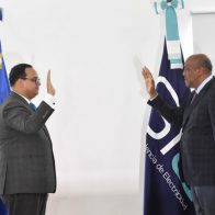 Andrés Astacio toma posesión de su cargo como superintendente de Electricidad