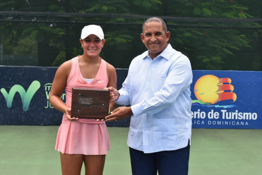 Tenistas dominicanos conquistan la Copa Flamenco J5