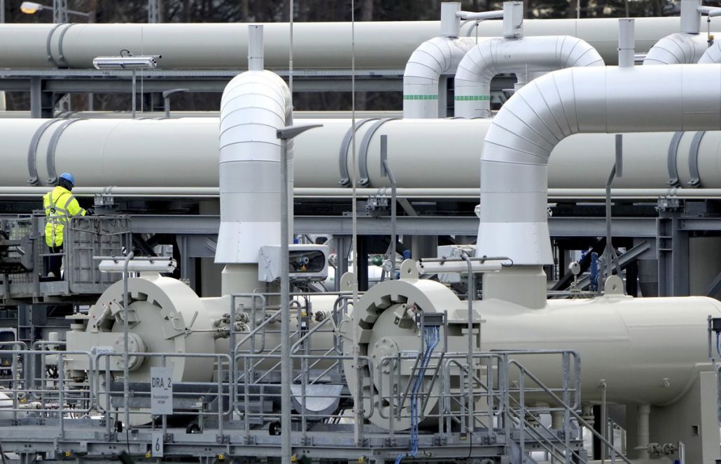 El petróleo Brent sube un 3,90% y supera la barrera de 100 dólares