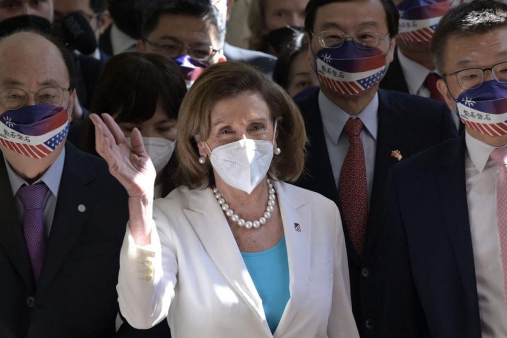 Primer ministro japonés y Pelosi reafirman cooperación y protestan por los misiles chinos