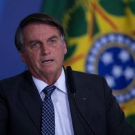 Fiscalía pide multar a Bolsonaro por atacar elecciones ante embajadores