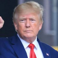 Fiscalía de EEUU pide mantener en secreto que motivó registro a Trump