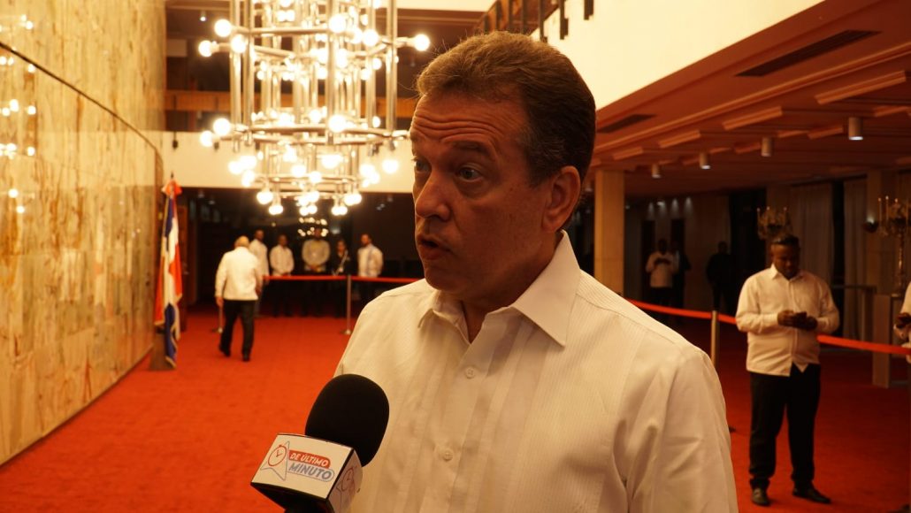 Victor Bisonó: "Creo que pueden ser seis años más de Abinader"