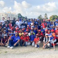 Fundación FYRE y Homerun Hopefuls entrega utilería deportiva a ligas de béisbol dominicanas