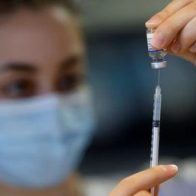 Pfizer pide a EE.UU. que autorice su vacuna actualizada contra la covid-19