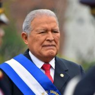 Acusan a expresidente salvadoreño del desvío de 183 millones de dólares