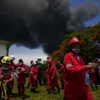 Al menos 17 bomberos cubanos están desaparecidos en incendio en Matanzas