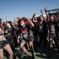 Metaleros se apoderan de "Rock in Río" en primer día del evento