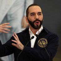 Bukele afirma en Latinoamérica hay medios y periodistas "pagados por Soros"