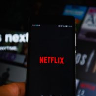 Arabia Saudita amenaza con bloquear Netflix por "violar valores y principios islámicos"