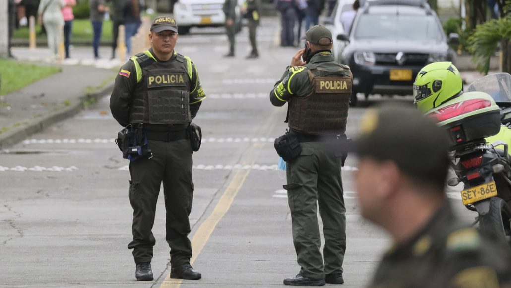Asesinan a balazos a seis personas en Colombia