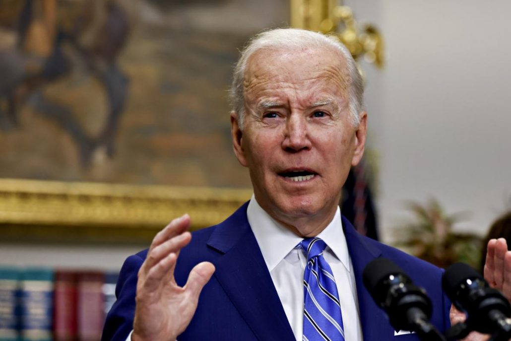 Biden promete a Puerto Rico ayuda sustancial para abordar el daño del huracán