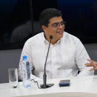 Fellito dice que no hace política por genética