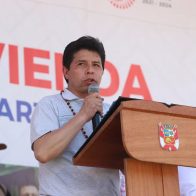 Presidente de Perú deberá presentarse a declarar ante la Fiscalía