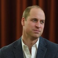 Príncipe Guillermo encabeza ahora la línea de sucesión al trono británico