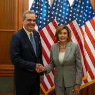 Abinader se reúne en EEUU con Nancy Pelosi