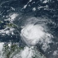 Fiona se convierte en huracán cerca de las costas de Puerto Rico