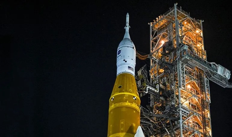 NASA probará "reparaciones" al cohete SLS antes del despegue de Artemis I