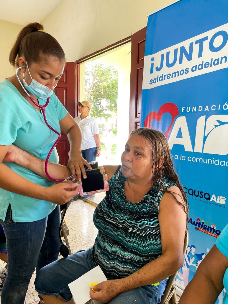 Benefician más de 250 personas en jornada médica en La Altagracia