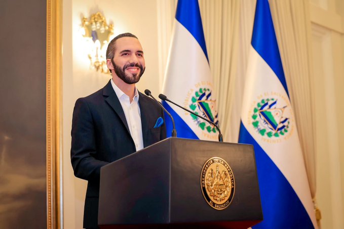 Bukele le propone a Maduro liberar a "presos políticos" a cambio de migrantes venezolanos