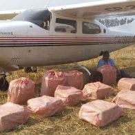 Incautan en Paraguay 440 kilos de cocaína en aeronave procedente de Bolivia