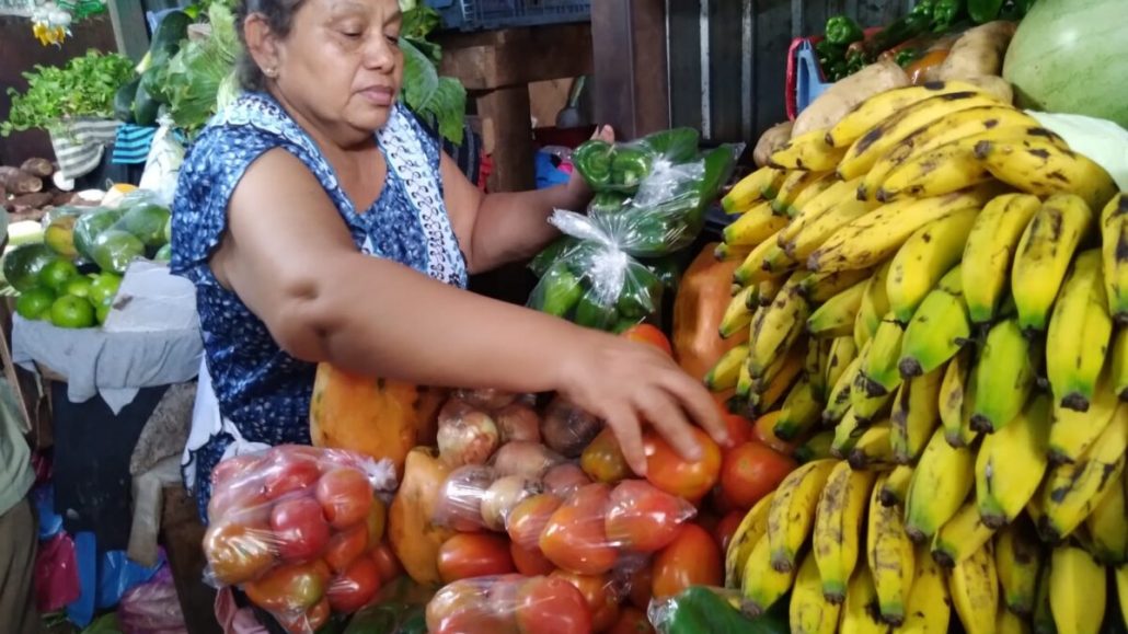 19 productos de la canasta básica bajaron de precio