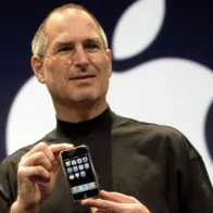 Hija del creador de Apple se burla del nuevo iPhone 14 en redes sociales