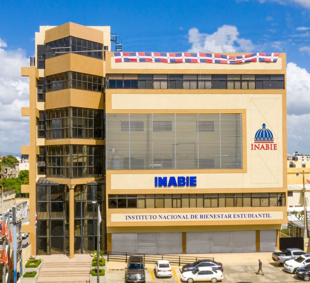 Inabie dice están fuera de peligro estudiantes intoxicados con desayuno escolar en Herrera