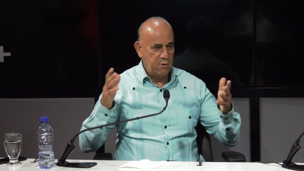 Luis de León valora