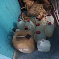 Desmantelan fábrica de bebidas alcohólicas adulteradas en Bahoruco