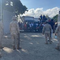 Motoristas haitianos bloquean el paso fronterizo de Carrizal-Elías Piña