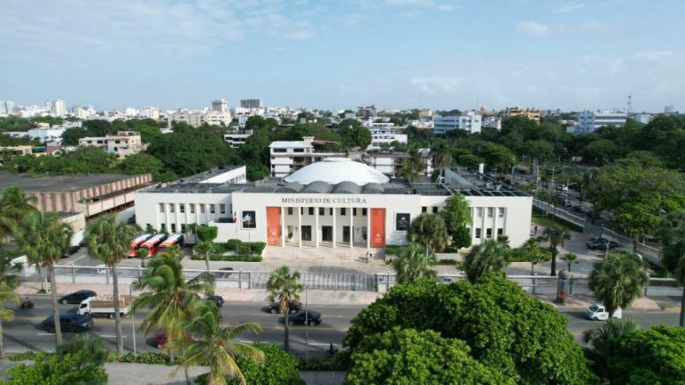 Cultura anuncia lanzamiento del programa Arte Público Dominicano 7 | Noticias de hoy en República Dominicana WhatsApp Image 2022 10 21 at 10.35.33 AM | Noticias de hoy en De Último Minuto