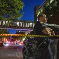 Varios muertos, entre ellos un Policía, en un tiroteo en EEUU