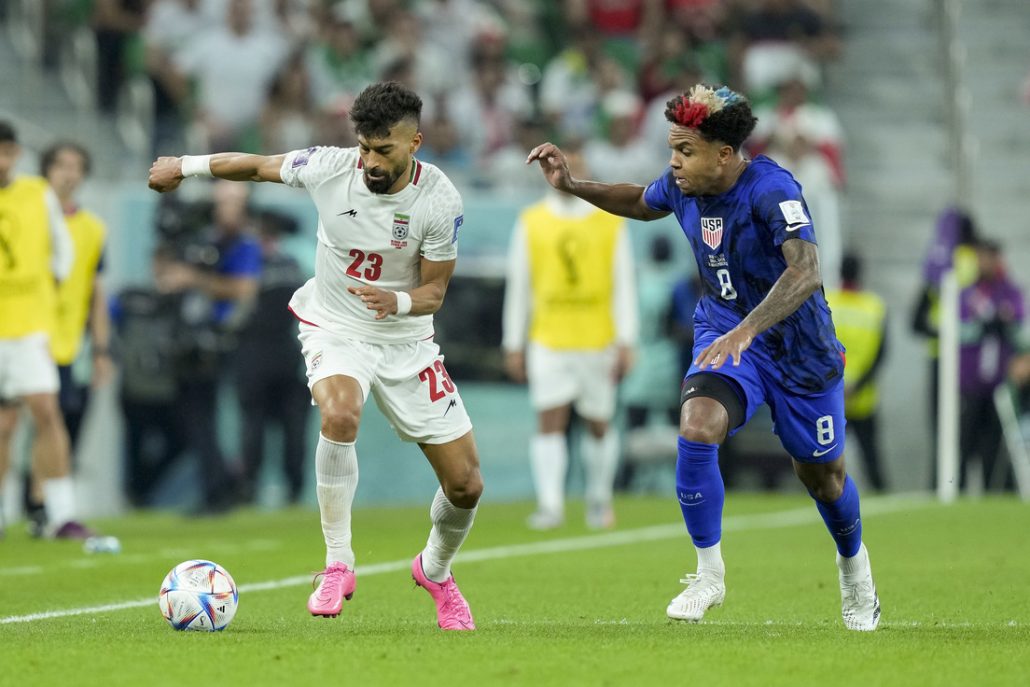 Estados Unidos derrota a Irán y clasifica a los octavos de final en Qatar 2022