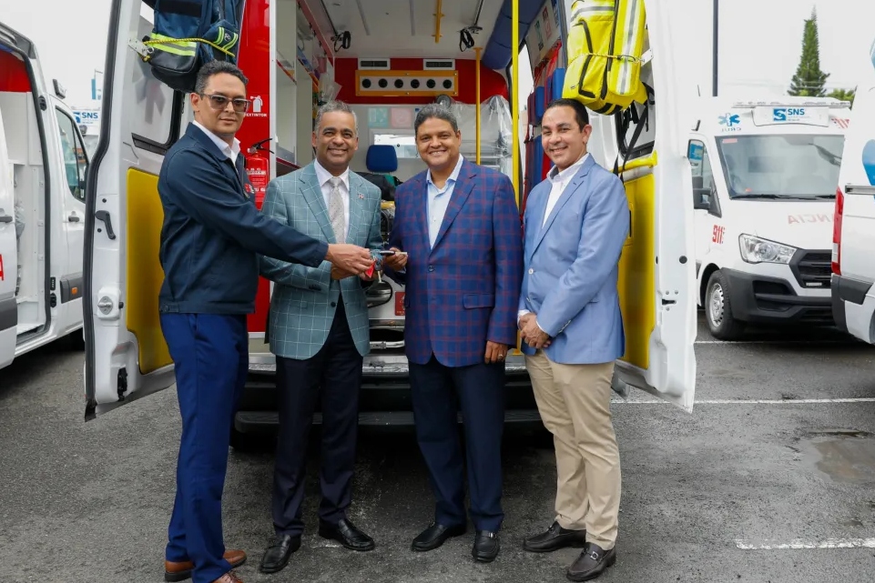 Sistema 9-1-1 suma 120 nuevas ambulancias al SNS