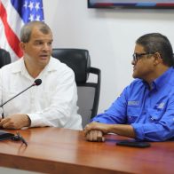 Cónsul de EEUU Gregory Segas visita al COE