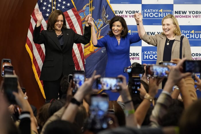 Hillary Clinton y Harris hacen campaña por la gobernadora de Nueva York