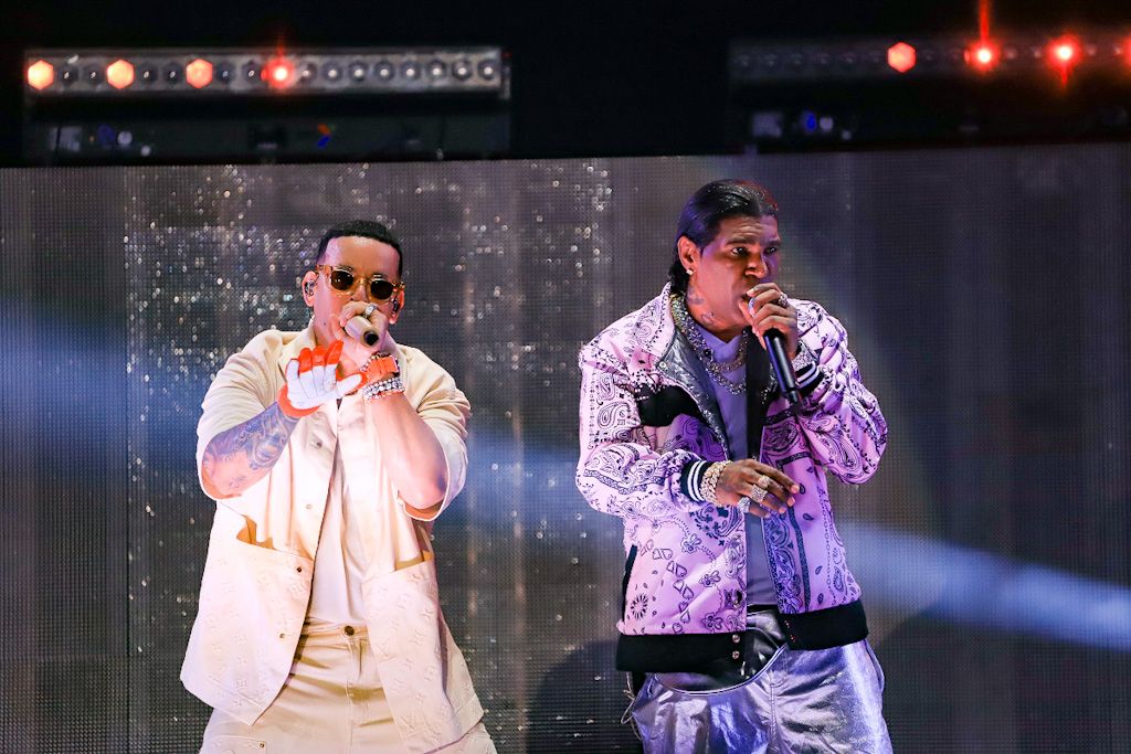Daddy Yankee en el Estadio Olímpico junto a Omega