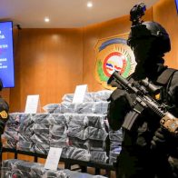 Ocupan 444 paquetes de presunta cocaína en una lancha