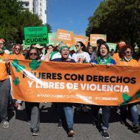 Marchan contra la violencia