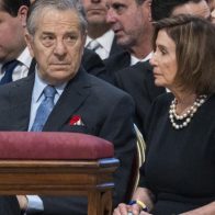 El hombre acusado de agredir al esposo de Nancy Pelosi se declara no culpable