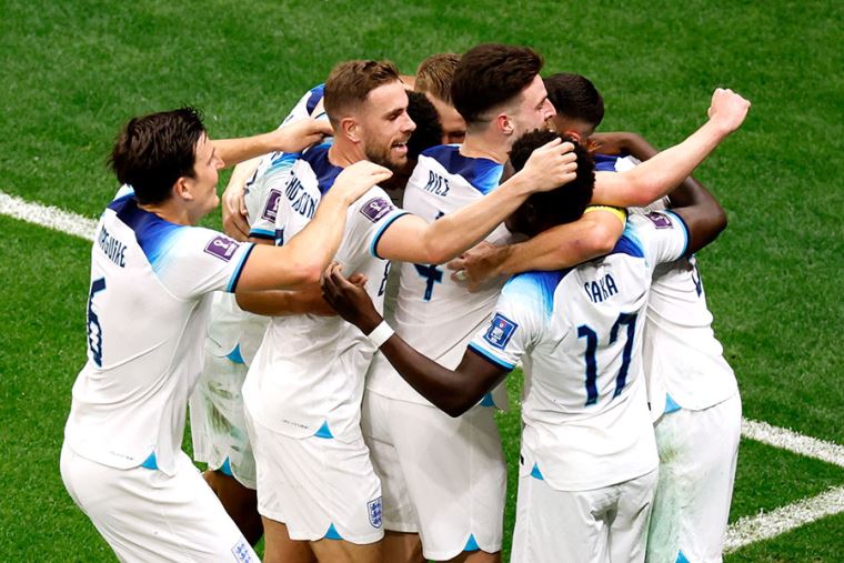 Inglaterra derrota 2-0 a Senegal