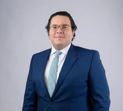 Designan a Víctor Livio Cedeño Brea intendente del Mercado de Valores