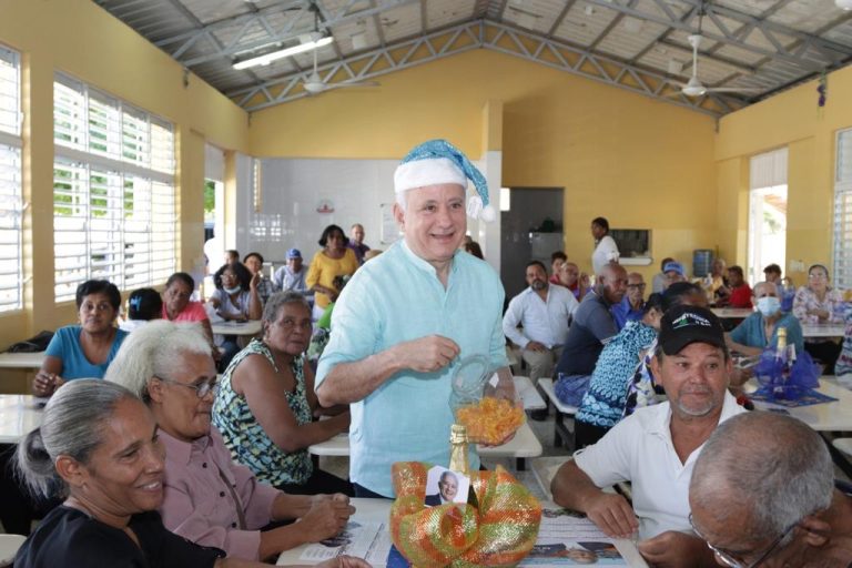 Visitas Senador Taveras2 | Noticias de hoy en De Último Minuto