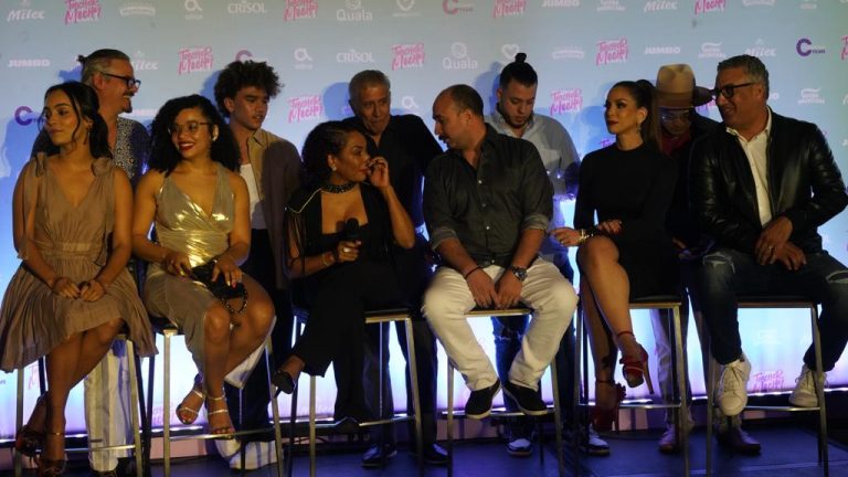 “Teacher Mechy”, la comedia familiar que resalta a la mujer dominicana se estrenará el 5 de enero 7 | Noticias de hoy en República Dominicana WhatsApp Image 2022 12 12 at 10.36.43 PM | Noticias de hoy en De Último Minuto