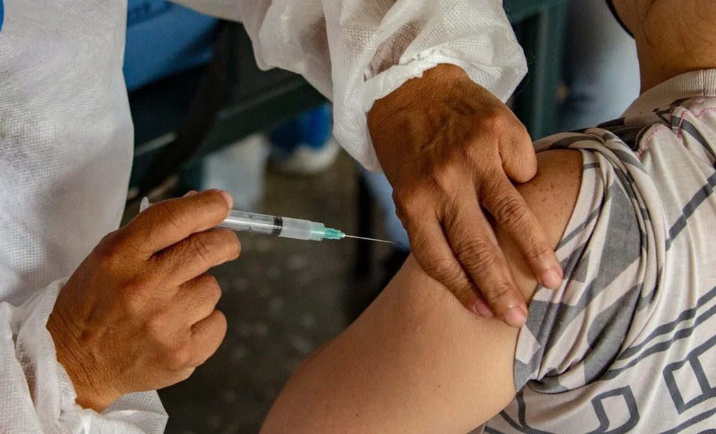 Venezuela anuncia campaña de vacunación dirigida a niños, mujeres embarazadas e indígenas