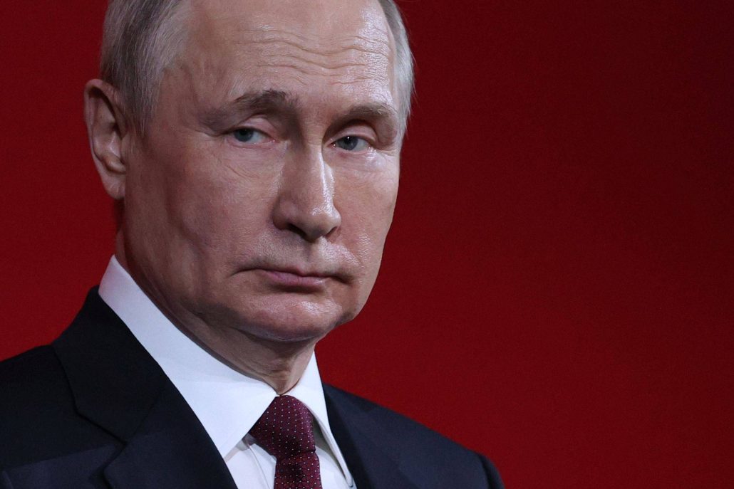 Francia criticó este viernes, como una nueva prueba de "cinismo" por parte de Vladímir Putin, el anuncio de un alto el fuego unilateral de 36 horas en toda la línea de frente e insistió en que Rusia demuestra desde la invasión de Ucrania en febrero que no quiere la paz.
