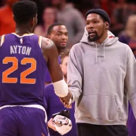 ¡El momento ha llegado! Kevin Durant debutará con los Suns en Charlotte