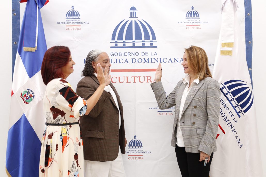 La ministra de Cultura, Milagros Germán, juramentó Chiqui Checo y a Rafelito Mirabal